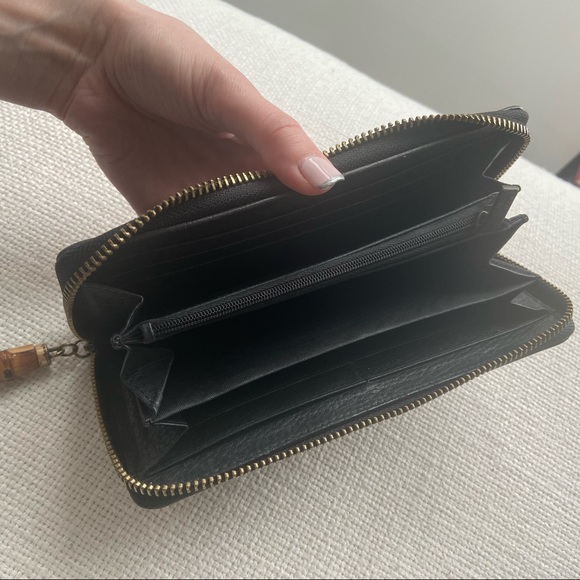 Gucci Leather Zip Around Wallet - Picture 3 of 8